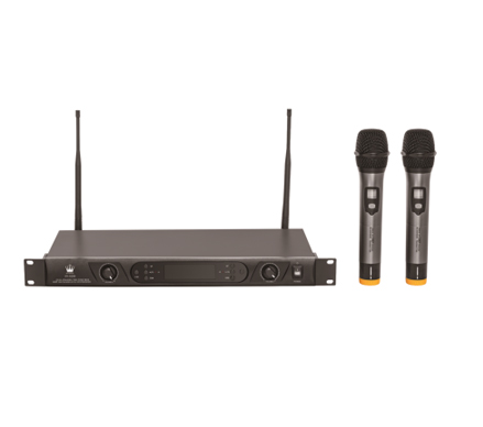 8200 真分集無線麥（內(nèi)置電源）  （單價：￥2300元）